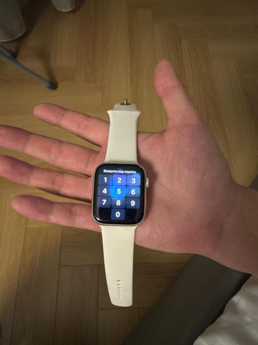 Apple Watch SE 44 мм