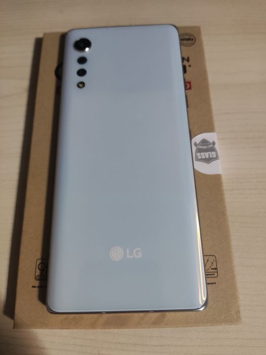 LG VILVET  5G. 8 rom 128 ram