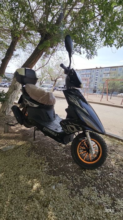 AI LI 49CC скутер