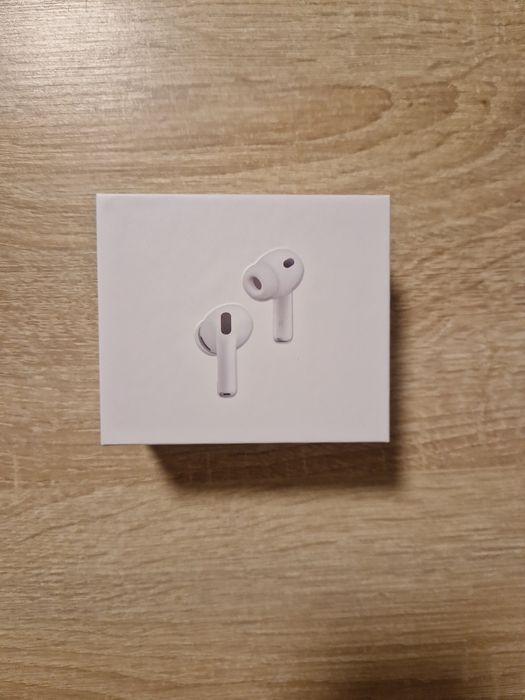 AirPods Pro 3 cu ANC și garanţie AppleCare+