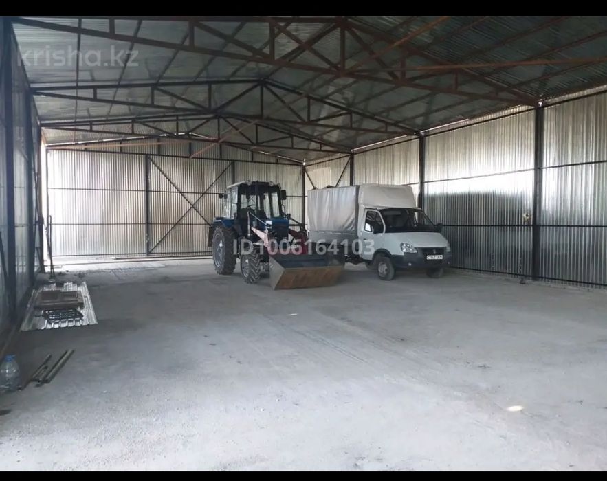 Продаётся большой Гараж склад с домом