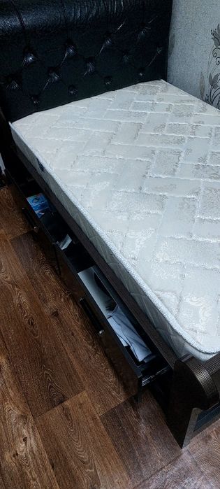 Кровать подросткавая