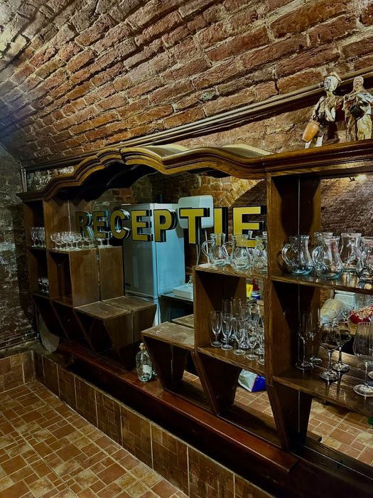 Inchiriez crama evenimente private Oradea ultracentral – 150 mp – 40 persoane