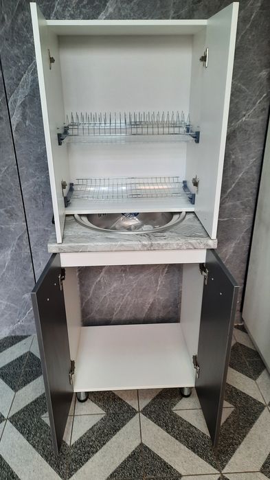 Продам тумбу с мойкой и сушкой