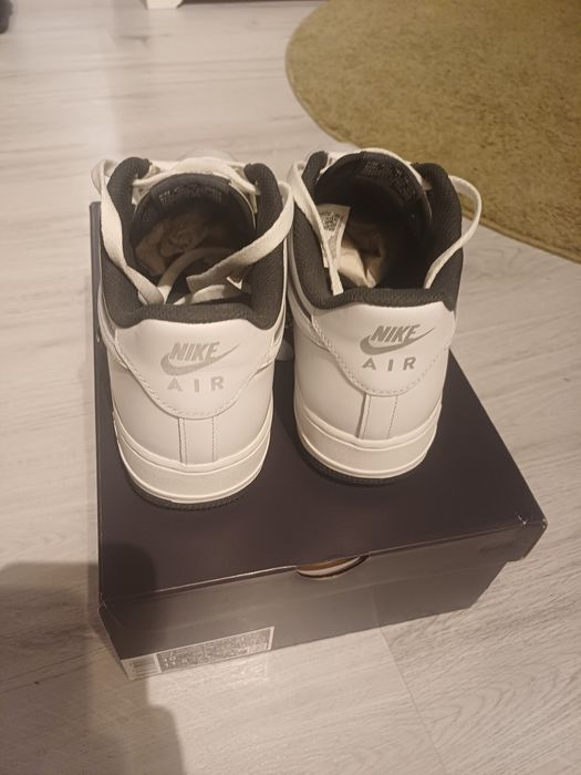 Nike Air Force 1 Low 07'