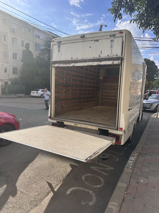 Transport marfa / debarasam mobila veche / relocare