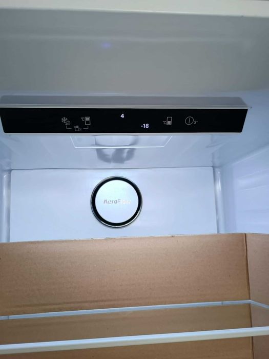 Хладилник с фризер BEKO-БЕКО 186.5 см 316 л No Frost AeroFlow®