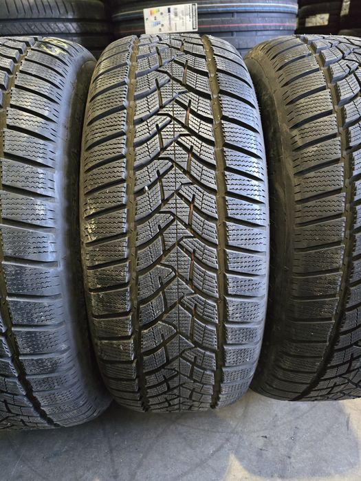 235/55/19 DUNLOP 4бр