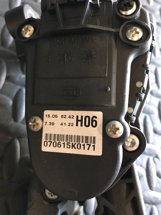 Педал за газ за KIA Ceed 1.6 CRDi (2007–2012) Hella 070615K0171