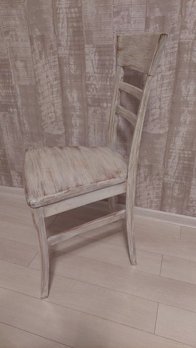 Трапезен стол от бук