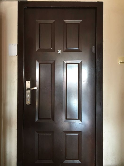 Ремонт на входни  метални блиндирани и интерйорни врати