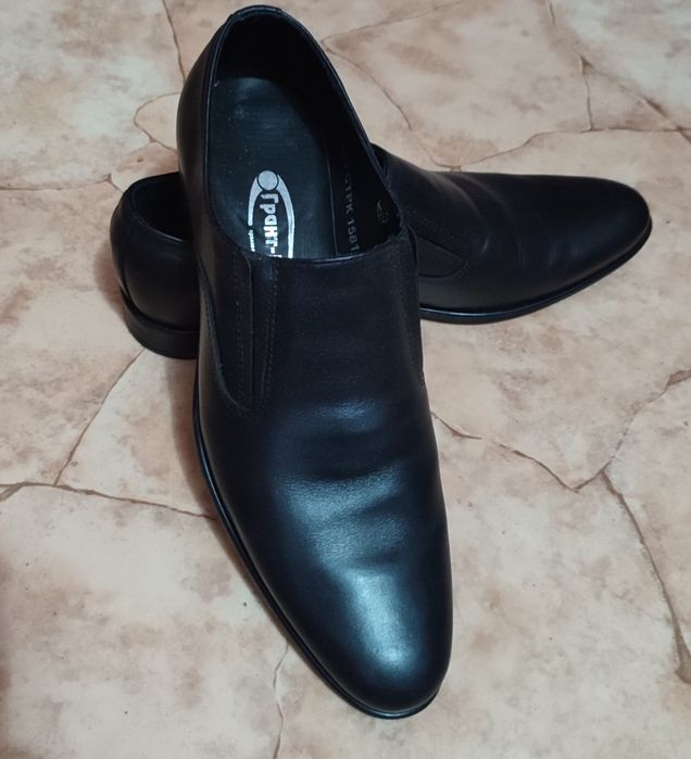 Продам мужские туфли