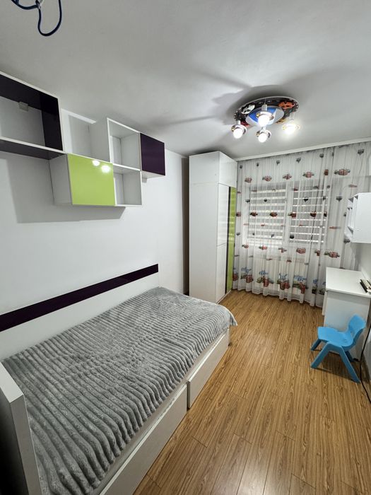Inchiriez apartament