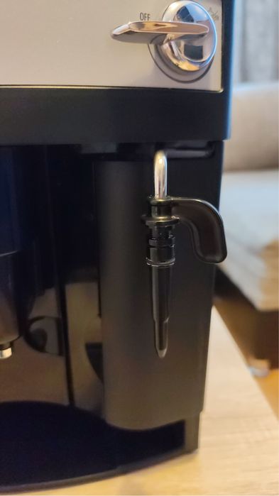 Aparat de cafea DeLonghi Magnifica