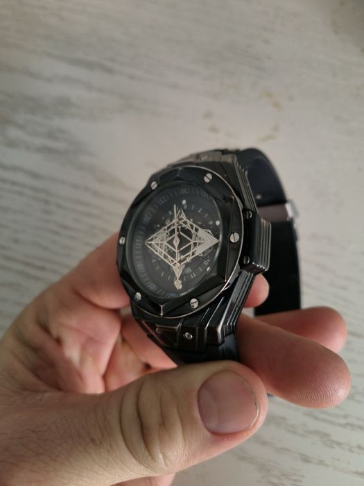 Часы несколько видов