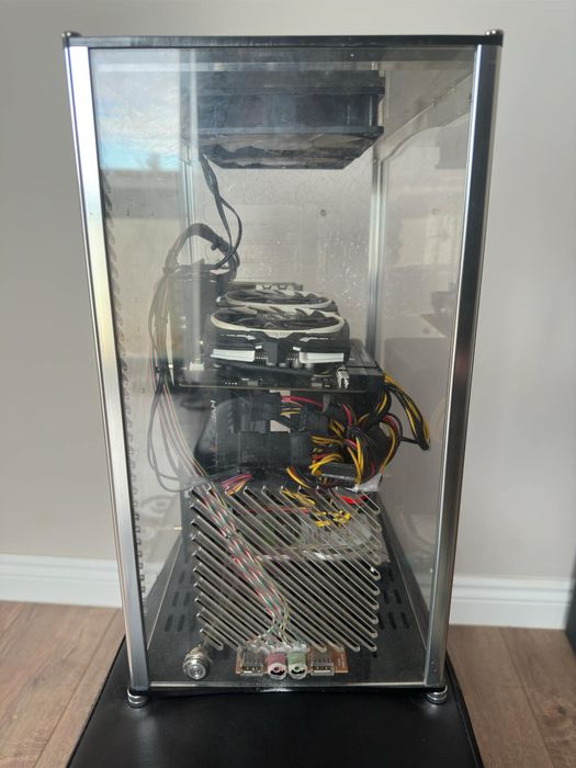 Поръчкова кутия за компютър