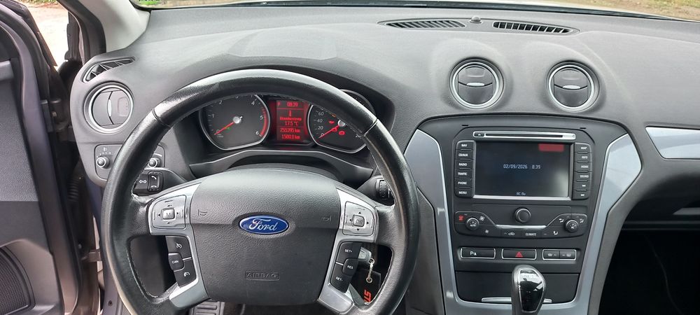 Ford Mondeo 2012 2.0 tdci stare foarte bună
