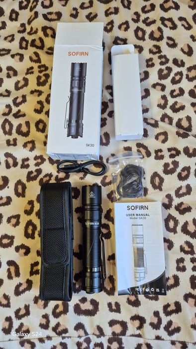 Lanterna Tactică Sofirn SK30 SFT70