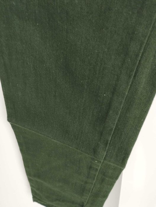 Vand pantaloni tip Jeansi