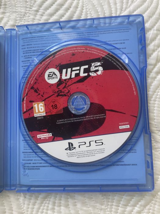 UFC 5 на Play Station 5