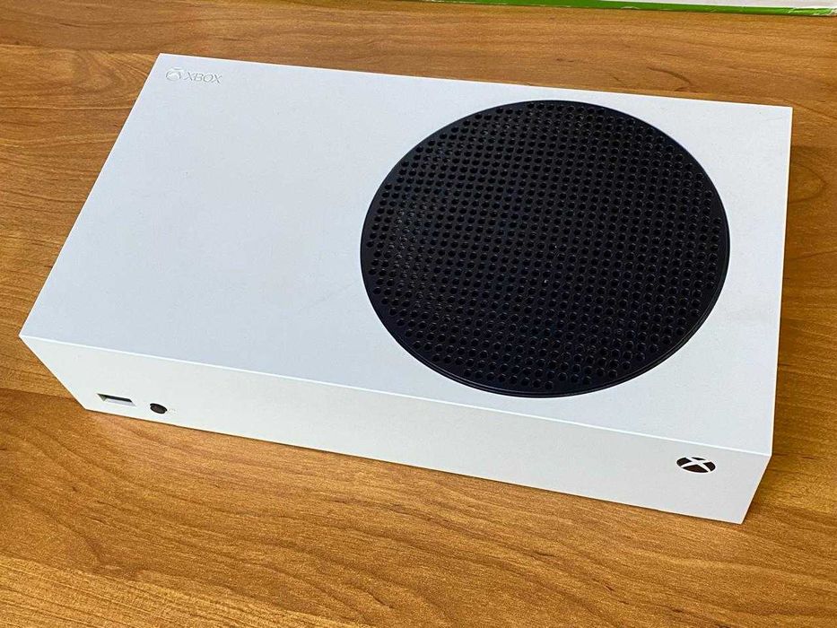 Microsoft Xbox Series S 2 Геймпада