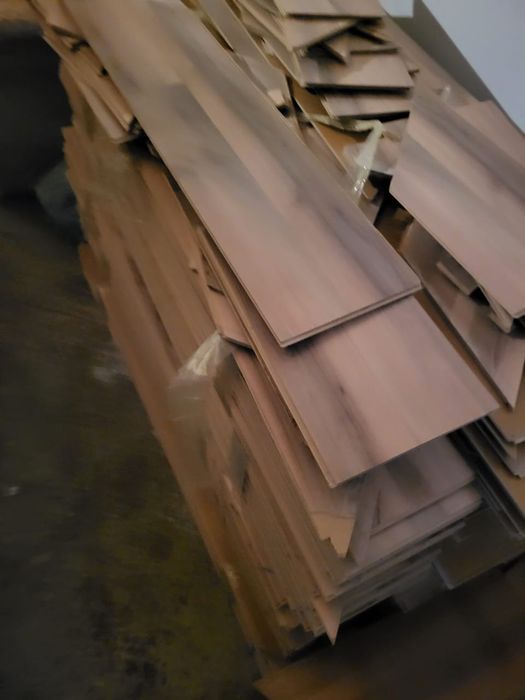 Ламинат бу. Цвет дерево