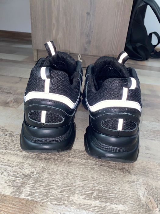 Dior B22 Black Reflective