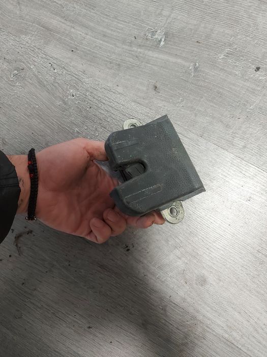 Broasca haion vw passat b6 golf 5 plus