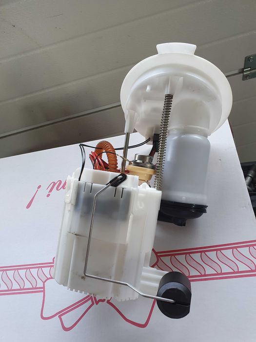 Pompa benzina bmw F20,F21,F23,F30,F31,F34,F32,F33,f36,cu 15000 km