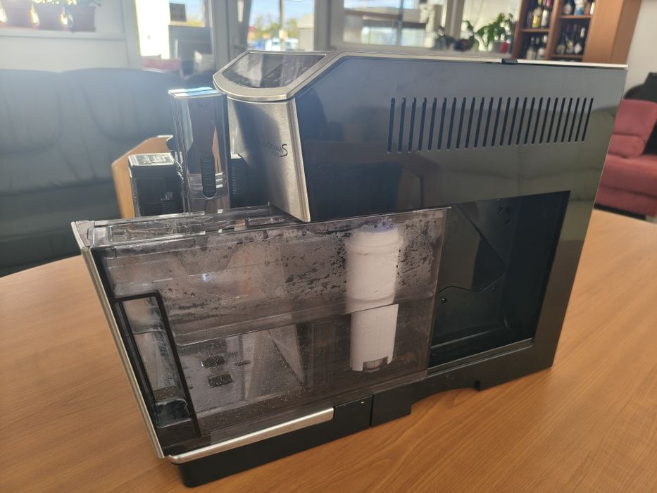 Aparat cafea DeLonghi PrimaDona Evo S
