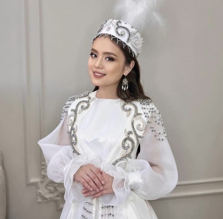 Платья на узату на прокат