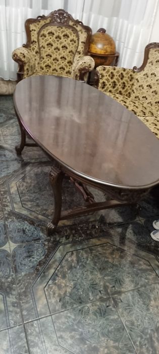 Продавам холни мебели..