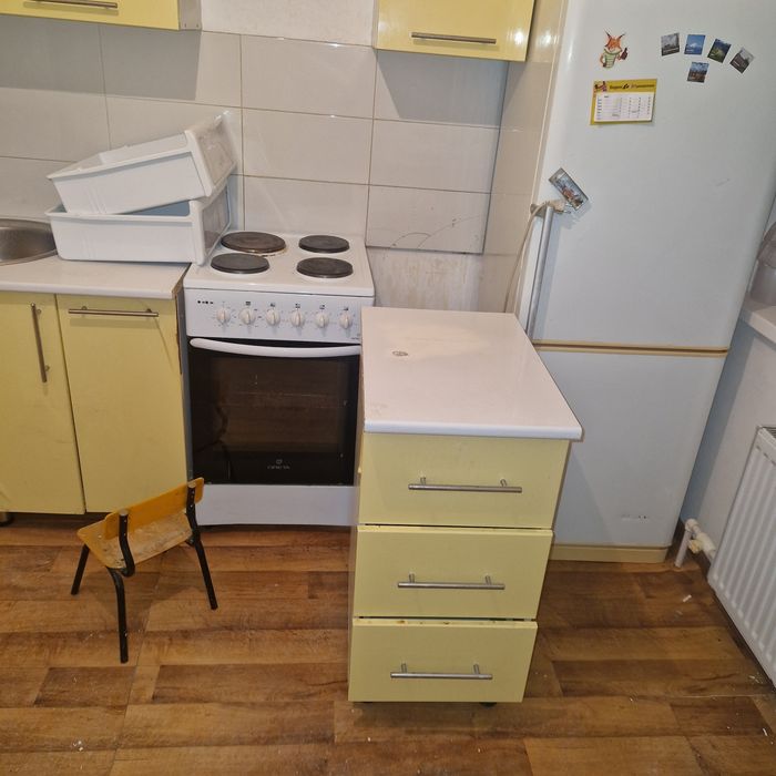 Срочно продам кухонный гарнитур