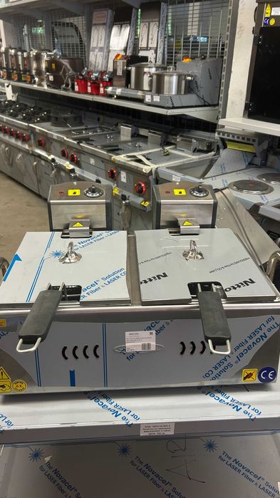 Двоен Електрически Фритюрник 5+5 литра.