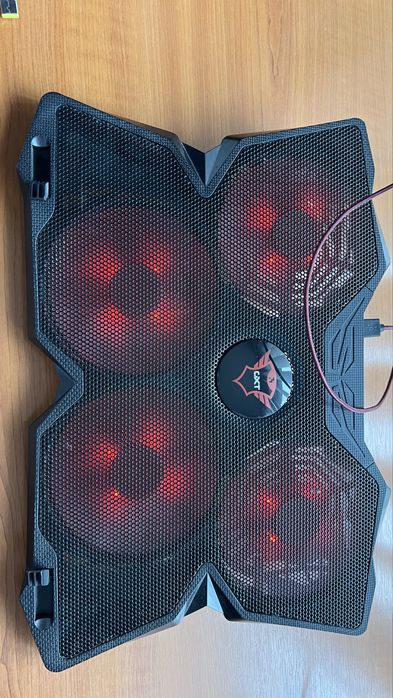Охладител за лаптоп gaming Trust GXT 278, 17.3", черен