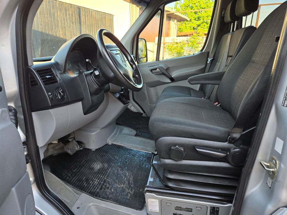 Mercedes sprinter 2016  model 316  cutie automata 7 G 7 locuri