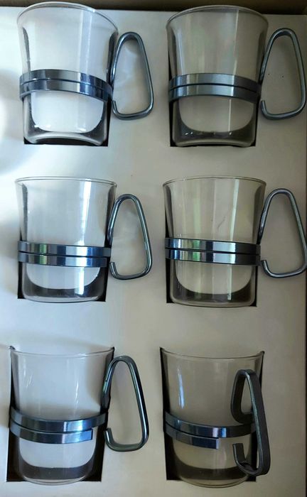 Set cafea, 6 cani cu farfurii, cafetiera si zaharnita, Cehoslovacia