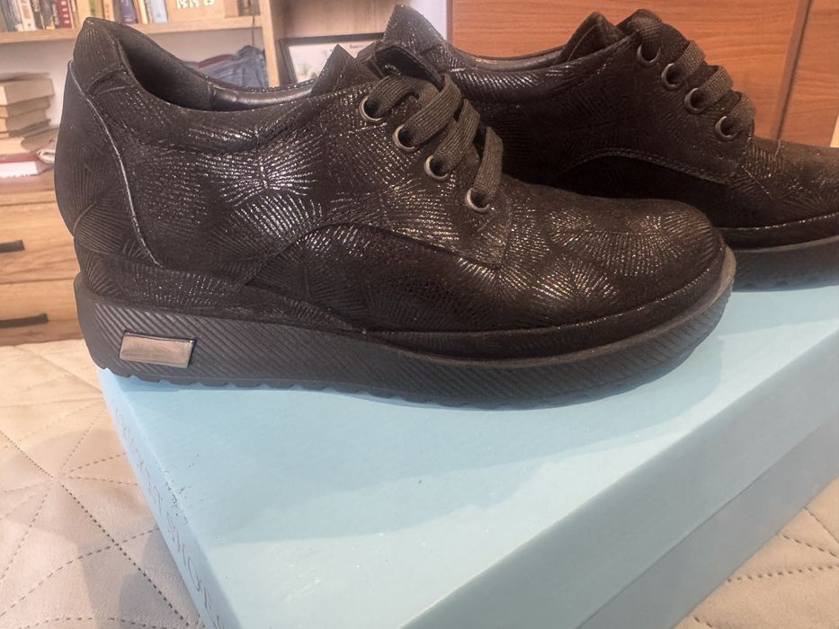 Нови дамски  обувки