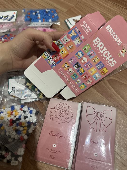 Пиксельные фигурки, игрушки.