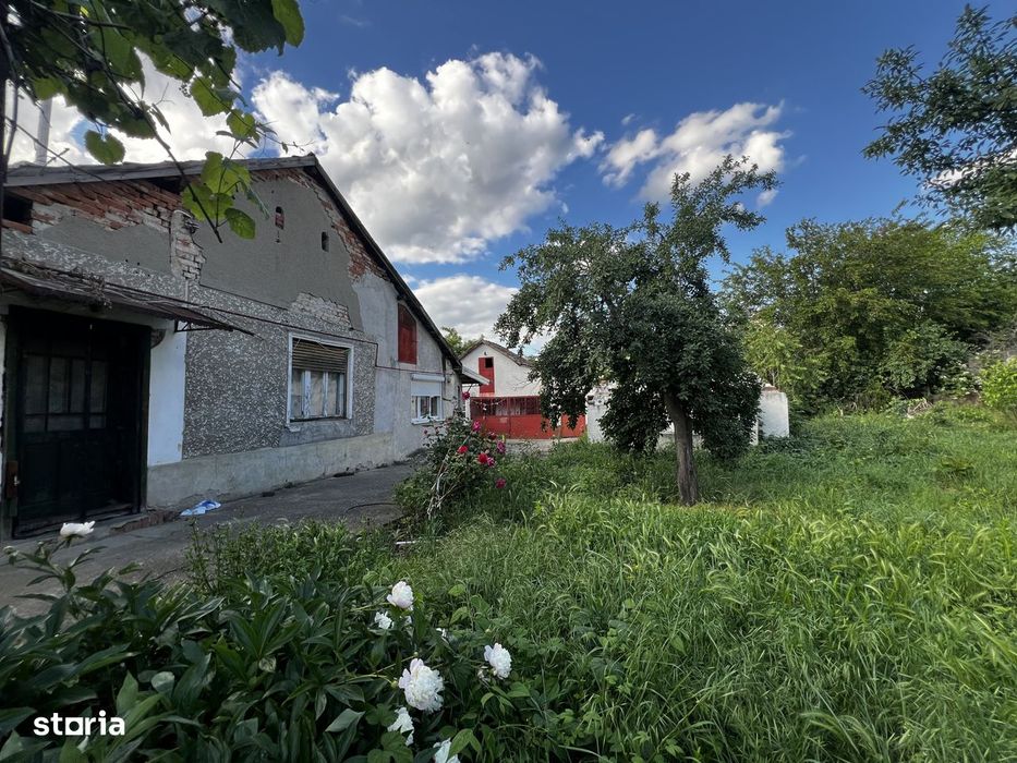 Casa cu teren mare si 33 ml Front stradal - Zona Bogdanestilor Timisoa