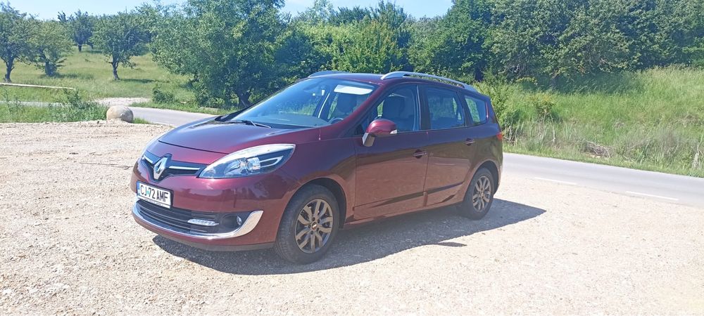 Vând Renault Grand Scenic