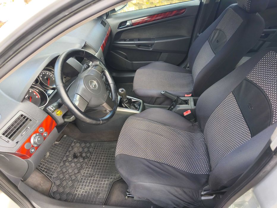 Opel Astra H Benzina