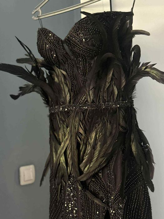 Черна рокля официална!