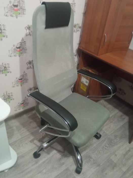 Компьютерное кресло сетка