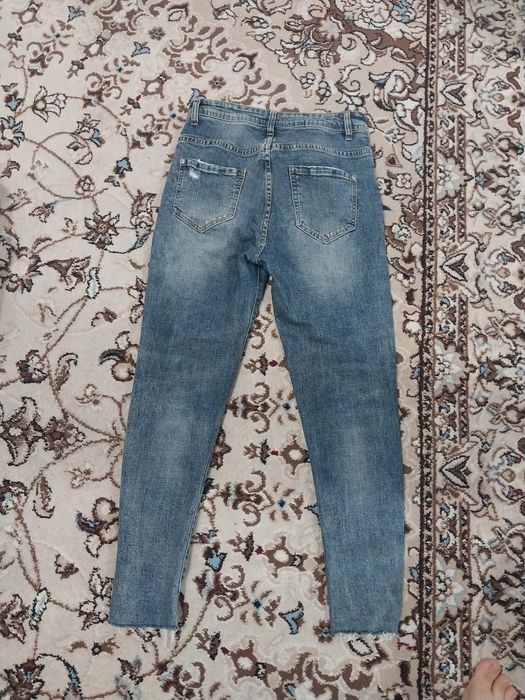 Рваные джинсы из Кореи