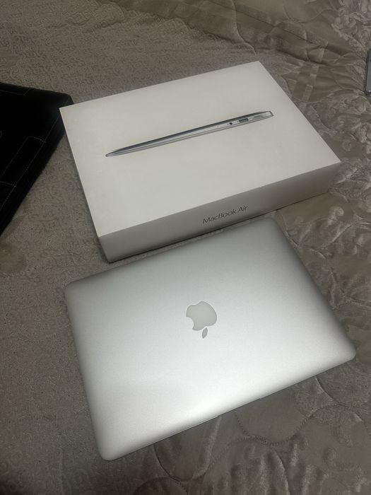 Продам Macbook Air