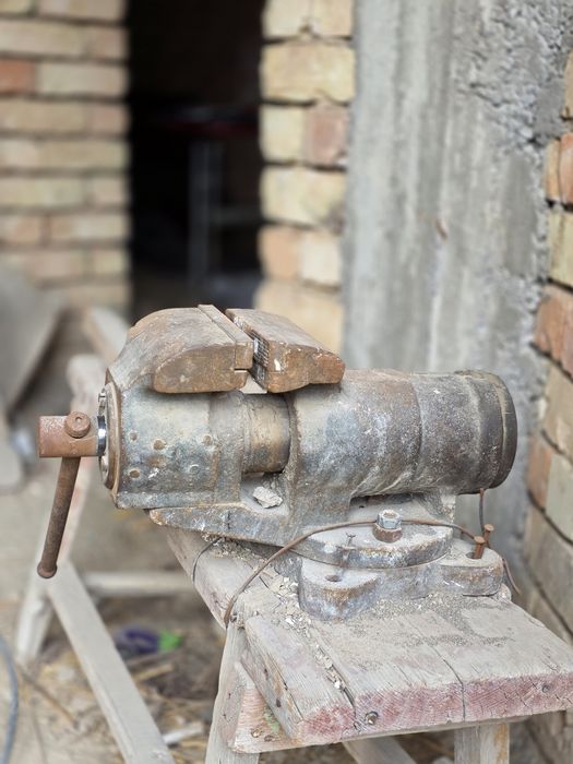 Тиски cccp яхши ишлиди