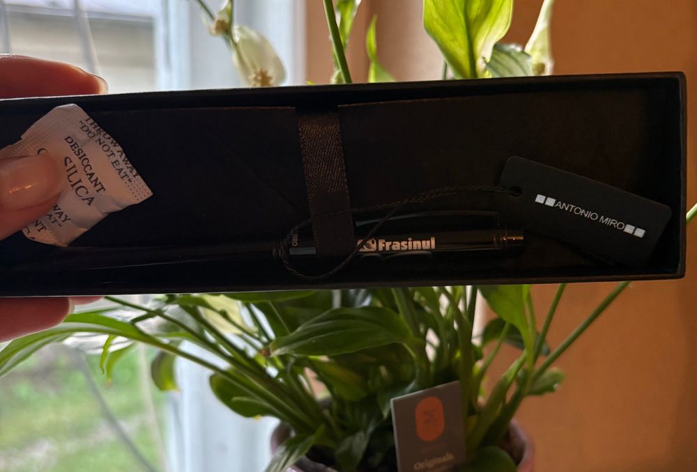 Pix nou Antonio Miro cu etichetă și cutie