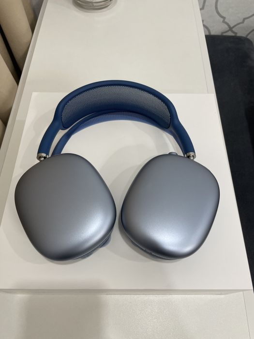 Продам AirPods Max