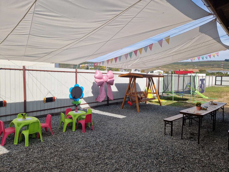 Inchiriez grădină cu foisor petreceri